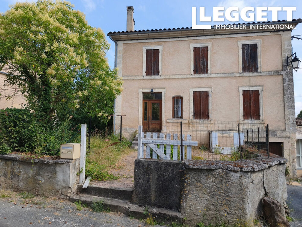 Maison de bourg comprenant deux appartements avec cave ,jardin ,ancienne porcherie et potager non attenant.