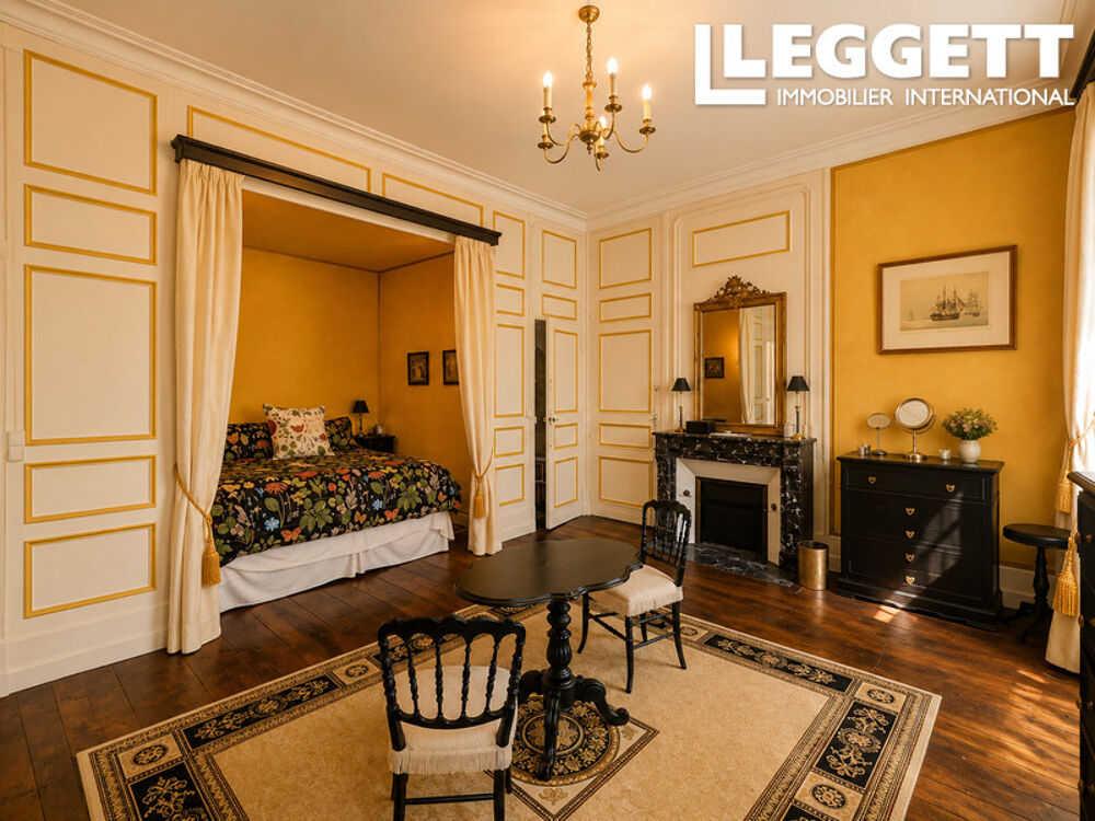 Vente Maison Maison de Maître historique avec annexe, jardin, piscine et garage au c?ur de Saint-Maixent-l'École Saint-maixent-l'École