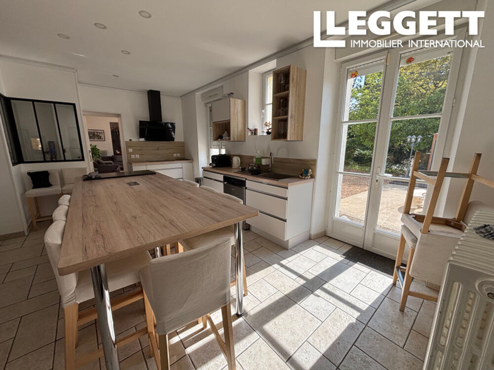 Élégant et vaste hôtel particulier aux portes du Perche