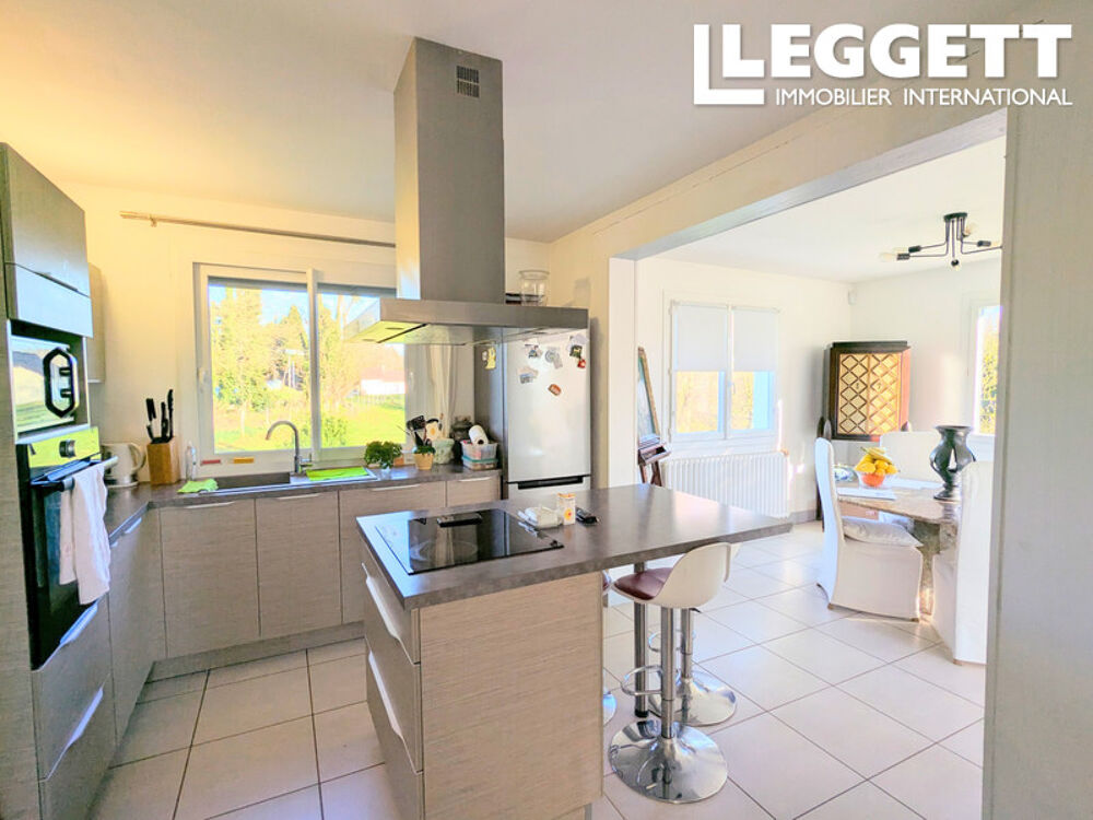 Charmante maison de 5 chambres & gîte de 2 chambres avec une étang à la campagne. Chambre d'hôtes opportunité!