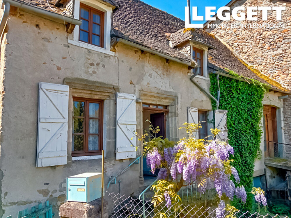 Vente Maison Dans un magnifique village authentique de Corrèze proche de la Dordogne, jolie maison à rénover entièrement. Argentat-sur-dordogne