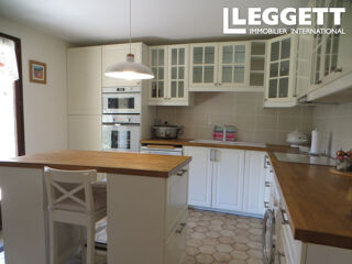  Maison  vendre 10 pices 161 m