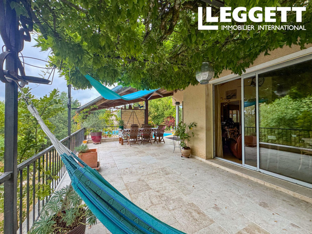 Vente Maison Maison d'architecte avec piscine, 4 chambres, 3 sdb, vue dégagée, au calme, à 10 minutes de Cahors. Cahors