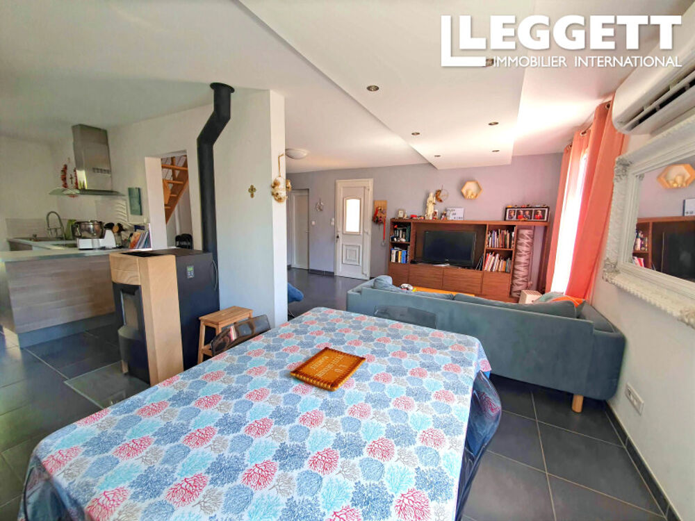 Vente Maison Maison de caractère entièrement rénovée avec vue panoramique, piscine et potentiel locatif. Tresques