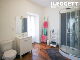  Maison  vendre 8 pices 200 m