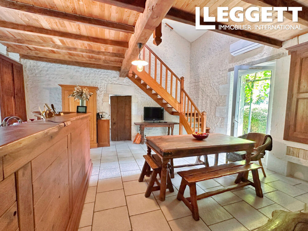 Vente Maison Charmante maison de 3 chambres avec piscine et jardin, isolé mais proche des villages voisins avec commodités. Bouteilles-saint-sÉbastien