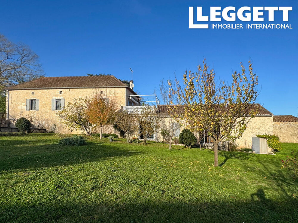 Vente Maison Deux maisons en pierre rénovées avec grange, garage, piscine et vues sur 9 297 m² à vendre à Sérignac (Lot) SÉrignac