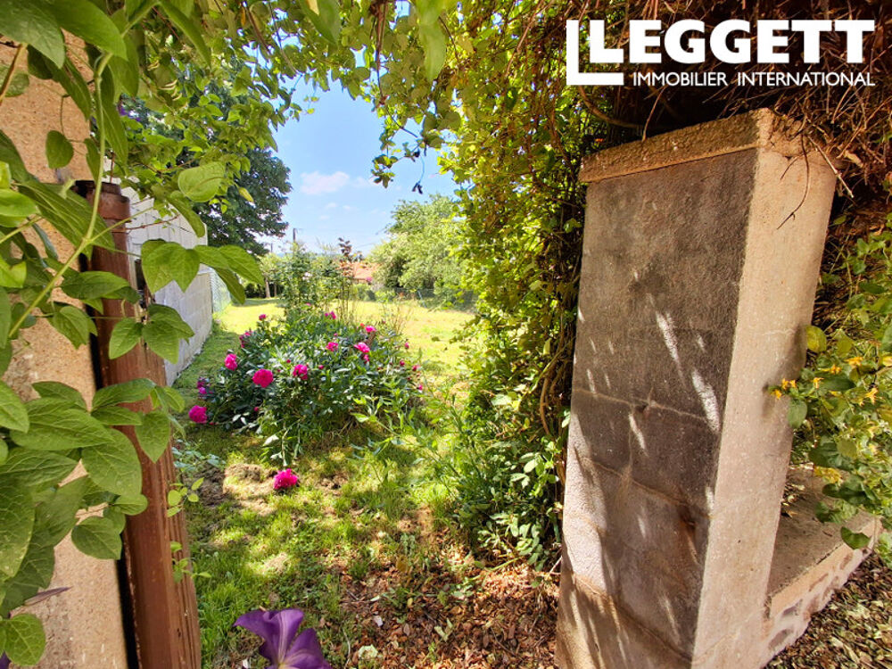 Vente Maison Maison de campagne élégante et pleine de charme, comprenant 3 chambres, un jardin bucolique et une grange. Terres-de-haute-charente