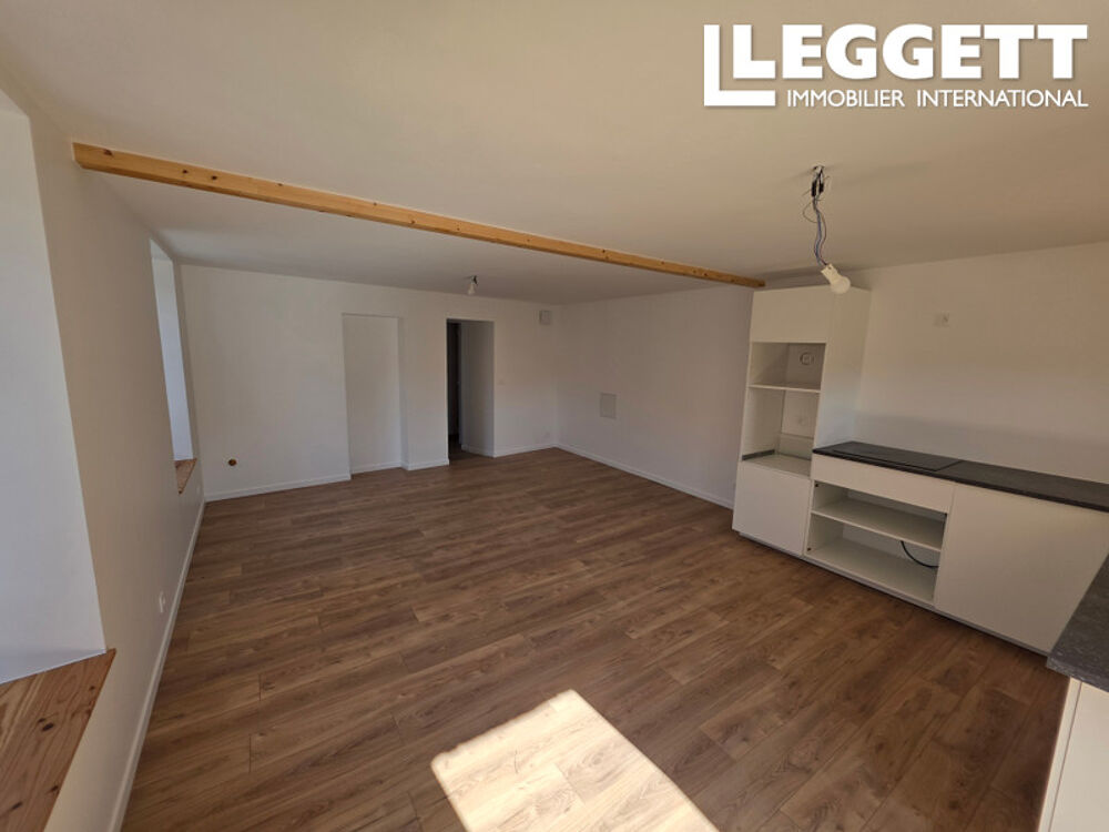 Vente Maison MARTHON, Immeuble de rapport entièrement refait à neuf, comprenant 4 logements, toutes commodités à pied. AngoulÊme