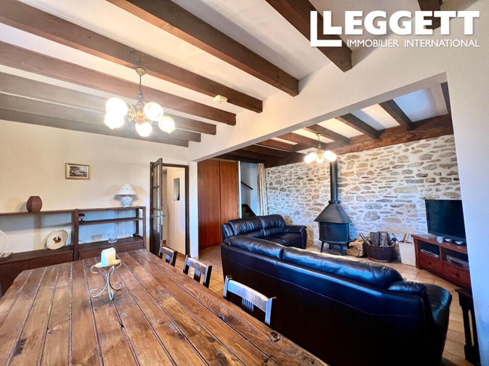 Vente Maison Un joli cottage en pierre avec quatre chambres et un jardin attenant offrant une vue agréable. Fursac