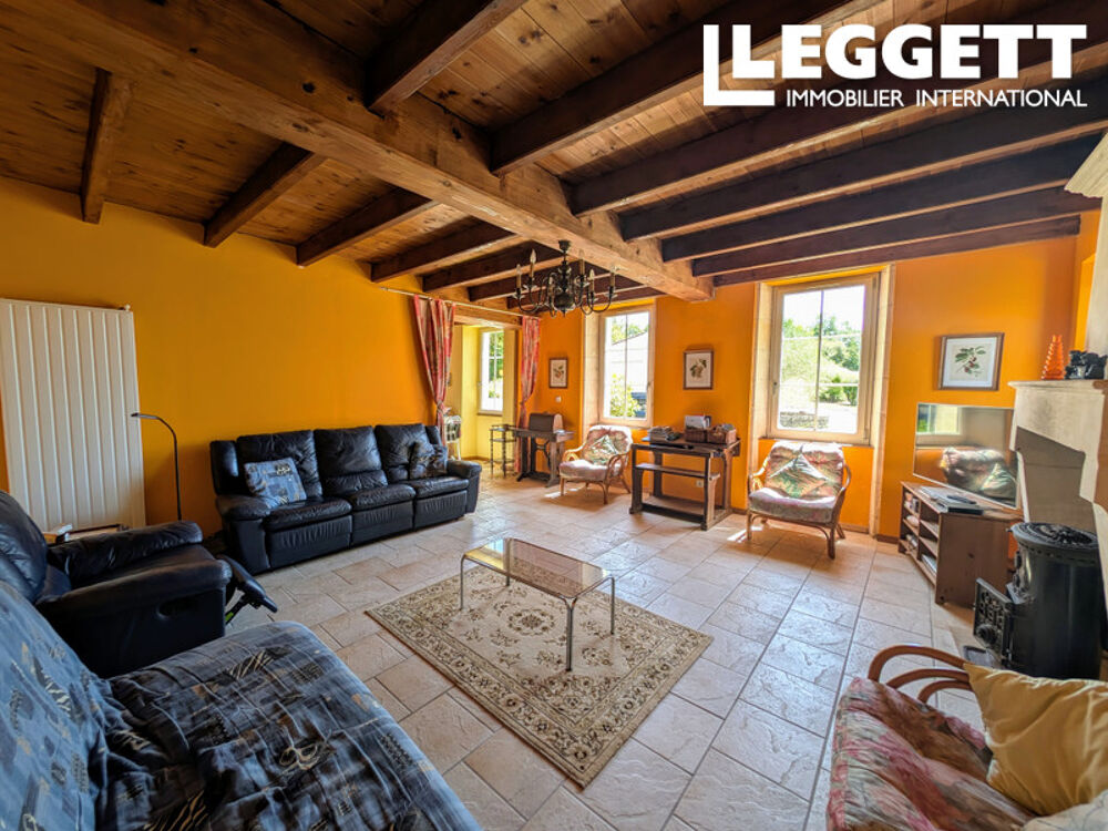 Vente Maison Maison charentaise de 4 chambres avec double garge, jardin paysagé à 10 min de Jonzac, Charente Maritime Saint-germain-de-vibrac