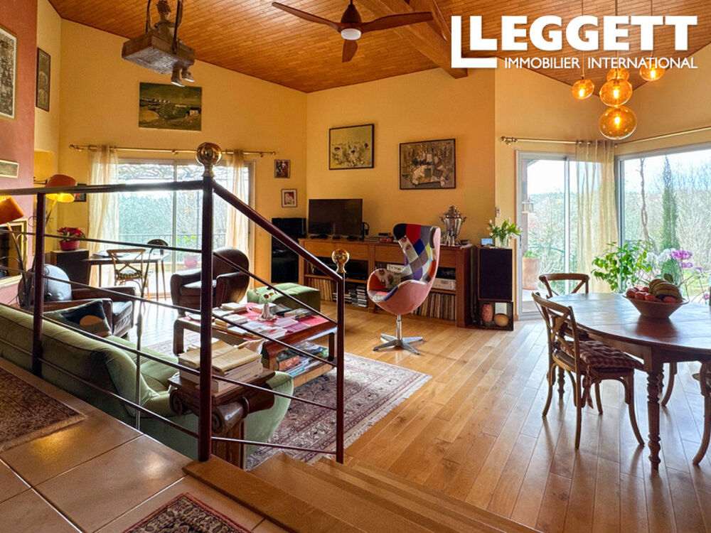 Vente Maison Maison d'architecte avec piscine, 4 chambres, 3 sdb, vue dégagée, au calme, à 10 minutes de Cahors. Cahors