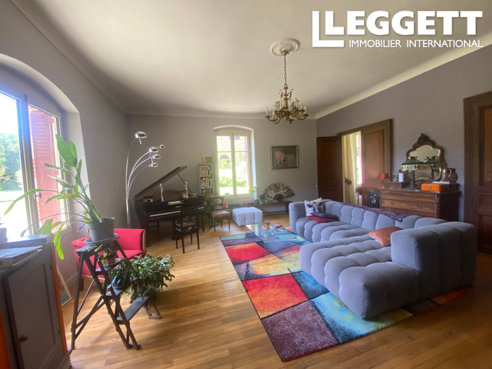 Maison de Maître dans une clairière-12 pièces-dépendances-7,7 ha de prairie+bois, Havre de paix exceptionnel