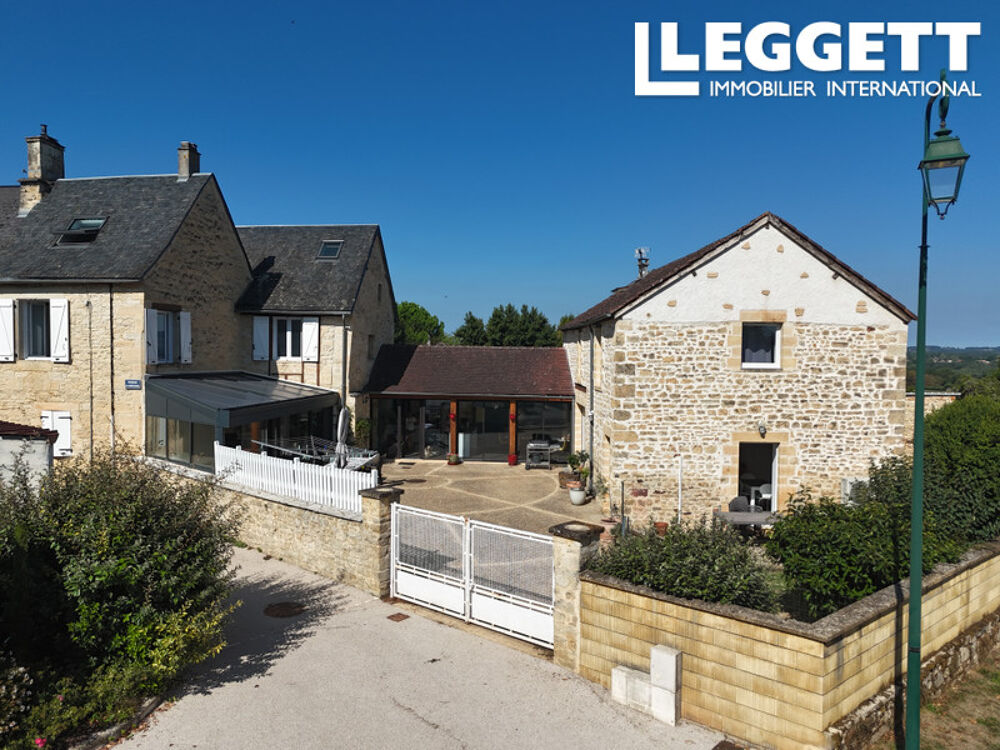 Vente Maison Propriété exceptionelle avec plus de 4 500 m² de terrain plat au coeur d'un charmant village du Périgord Noir Beauregard-de-terrasson