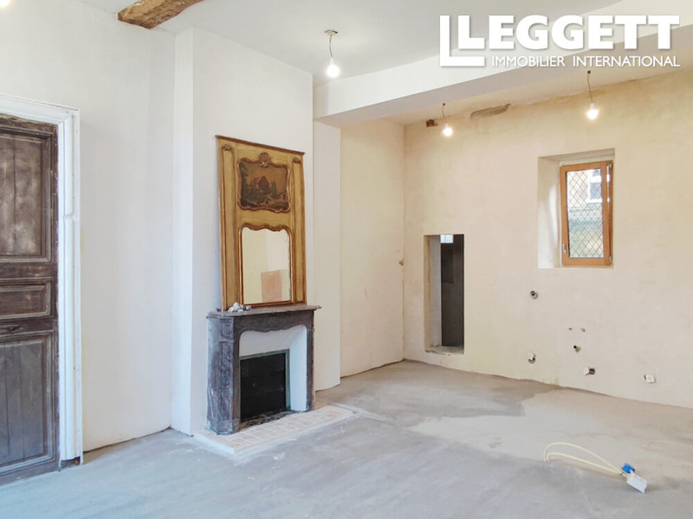Vente Maison Carentan centre ville, 2 maison de ville historique dans une cour, à finir pour vivre. Carentan-les-marais