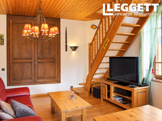 Vente Maison Maison du village, 90m2 (66 loi carrez), 3 chambres à Courchevel, avec un grand jardin et des vues panoramic. Courchevel