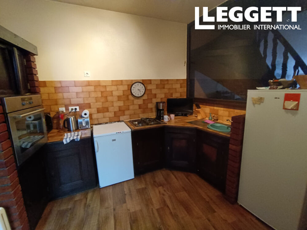 Vente Maison Maison de 3 chambres avec magasin, cour attenante, jardin séparé, commodités quotidiennes à distance de pied Auzances