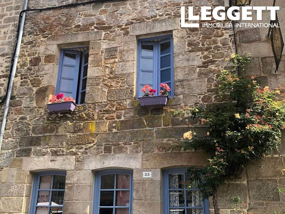 Vente Maison Une charmante maison de 4 chambres, chargée d'histoire, située au centre d'une petite cité de caractère. Jugon-les-lacs - commune nouvelle