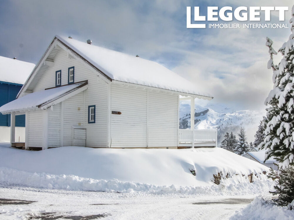 Vente Maison Chalet de 4 chambres de style scandinave situé dans le Hameau de Flaine. Vue imprenable sur les montagnes. Flaine