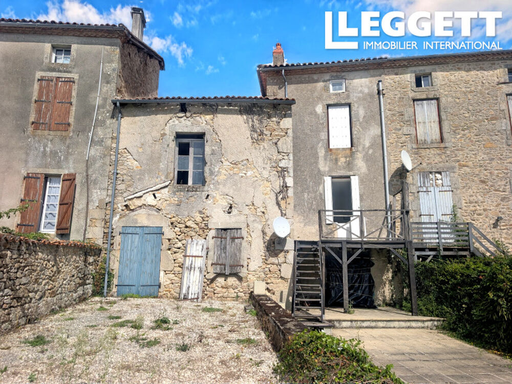 Maison de village en pierre avec jardin et garage
