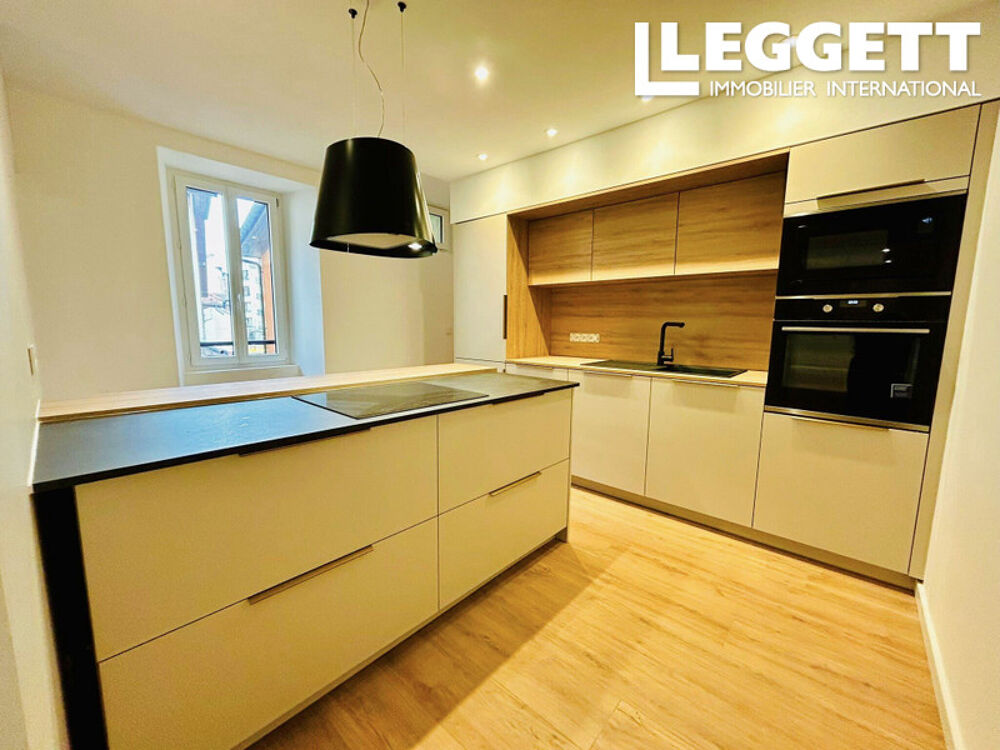 Vente Appartement Duplex Élégant de 2 Chambres dans un Immeuble Historique Rénové au C?ur du Vieil Annecy Annecy