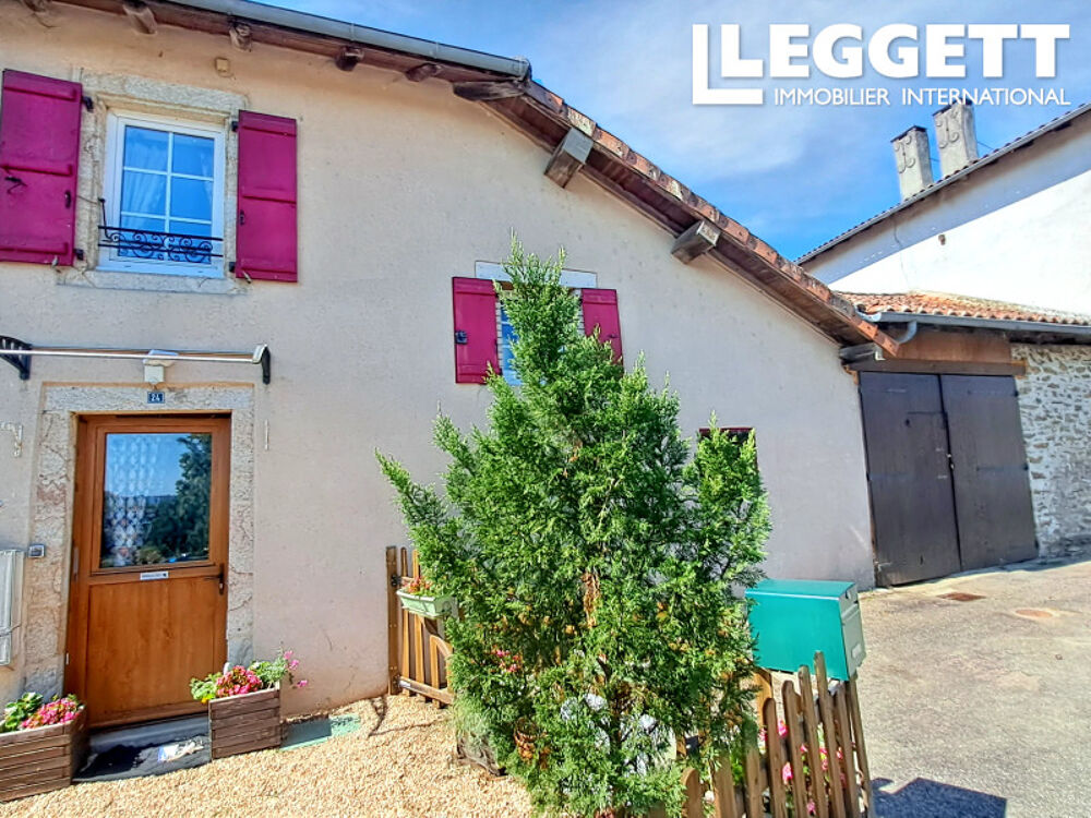 Vente Maison Charmante propriété de 2 chambres dans le village de Cussac. À distance de marche de toutes les commodités. Cussac
