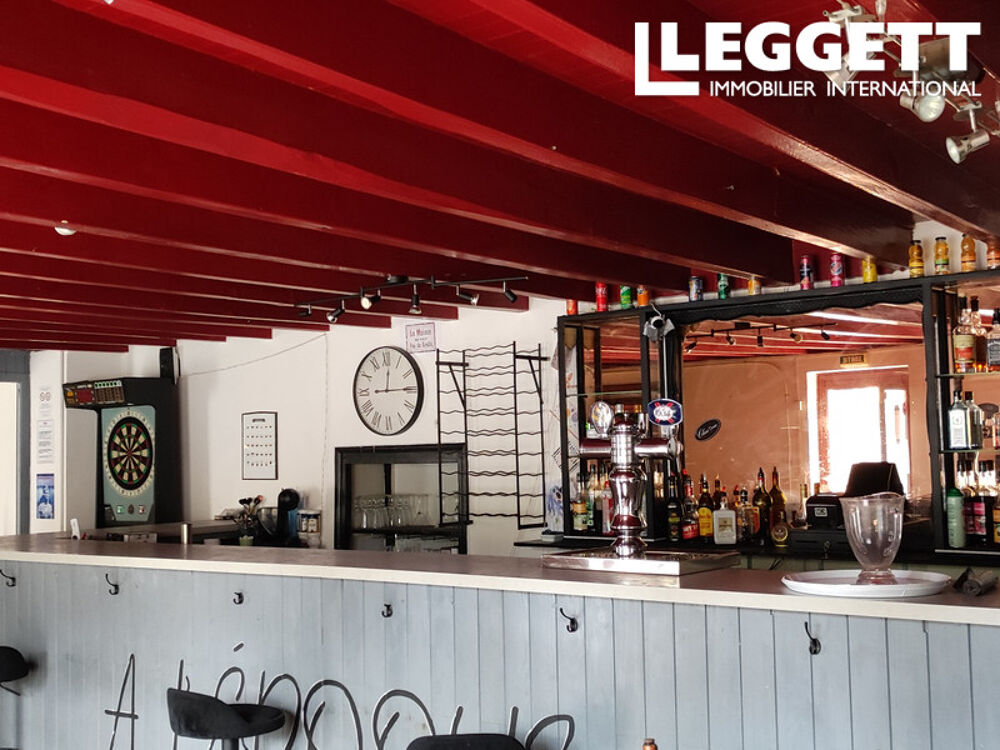 Vente Maison Bar/caf/restaurant  rouvrir, avec un appartement de quatre chambres, situ dans un village. Brux