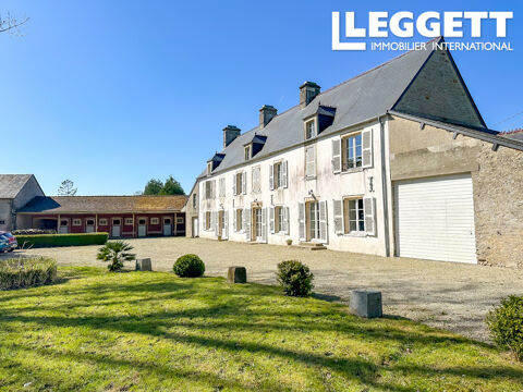   ***SOUS OFFRE***Belle maison de campagne r�nov�e avec soin, situ�e � 19 km de la c�te et � 32 km de Cherbourg. Maison - 6 pi�ce(s) - 215 m�