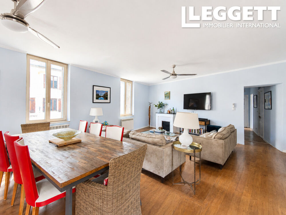 Vente Maison Saint-Cyprien, Dordogne ? Immeuble de rapport rénové d?exception : 3 appartements et un commerce Saint-cyprien