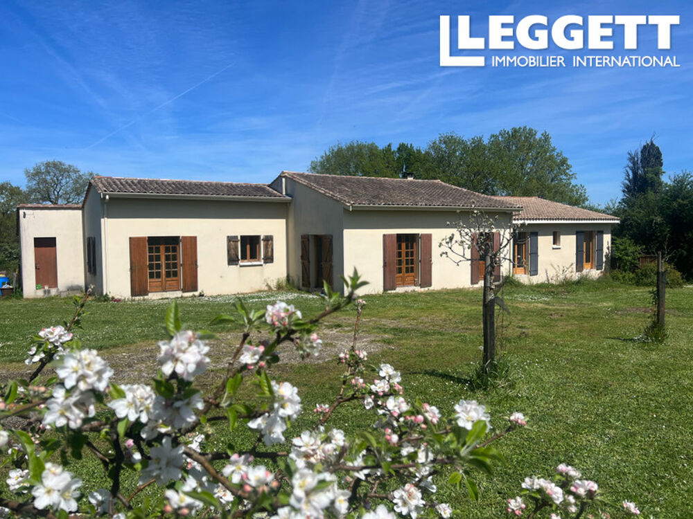Vente Maison Maison d'architecte avec 4 chambres à coucher située dans un endroit paisible. Bonneville-et-saint-avit-de-fumadiÈres