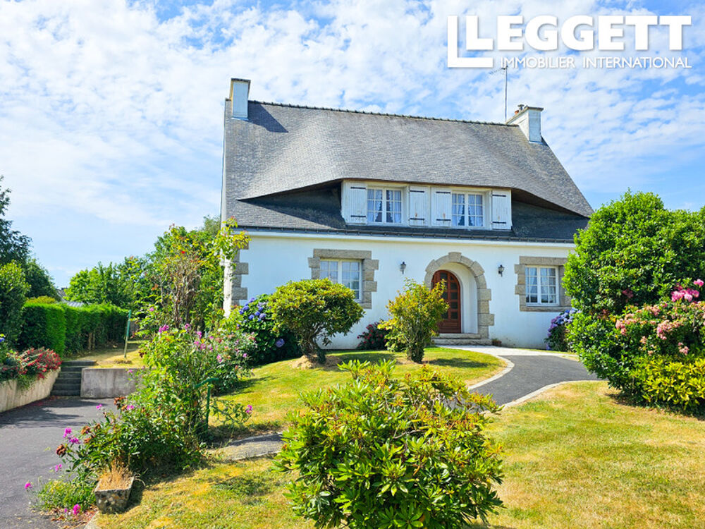 Vente Maison Maison de trois chambres avec terrain constructible dans le centre du village, près de Pontivy. Saint-gÉrand-croixanvec