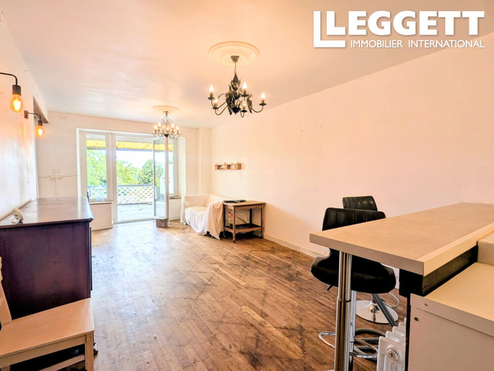 Vente Maison Maison de deux chambres au bourg de Mialet avec grande terrasse, jardin et garage Mialet