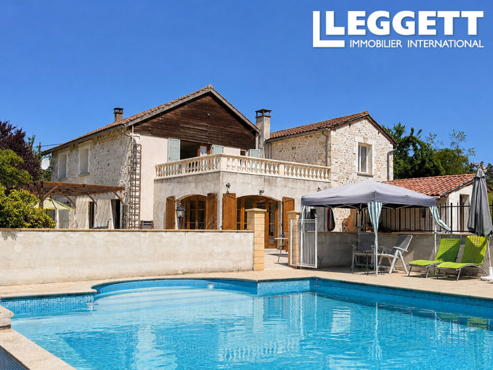 Maison 8 pièces 275 m² · à Brossac · 275 m² · 425 000 €