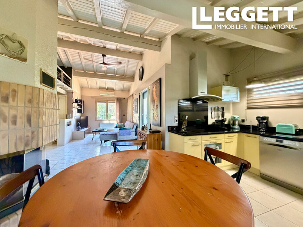 Vente Maison Villa 4 faces avec piscine et vue sur les montagnes aux abords d'Eus<br /> Eus