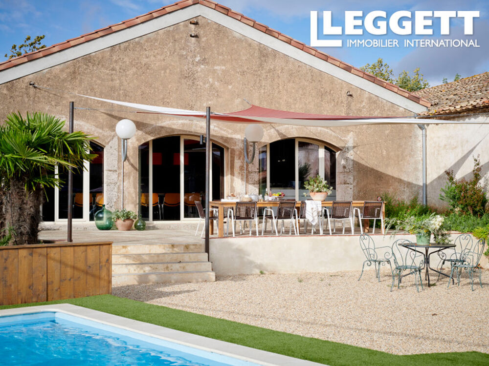 Ancienne cave viticole transformée en loft style industriel, 6 chambres et piscine chauffée près de Narbonne