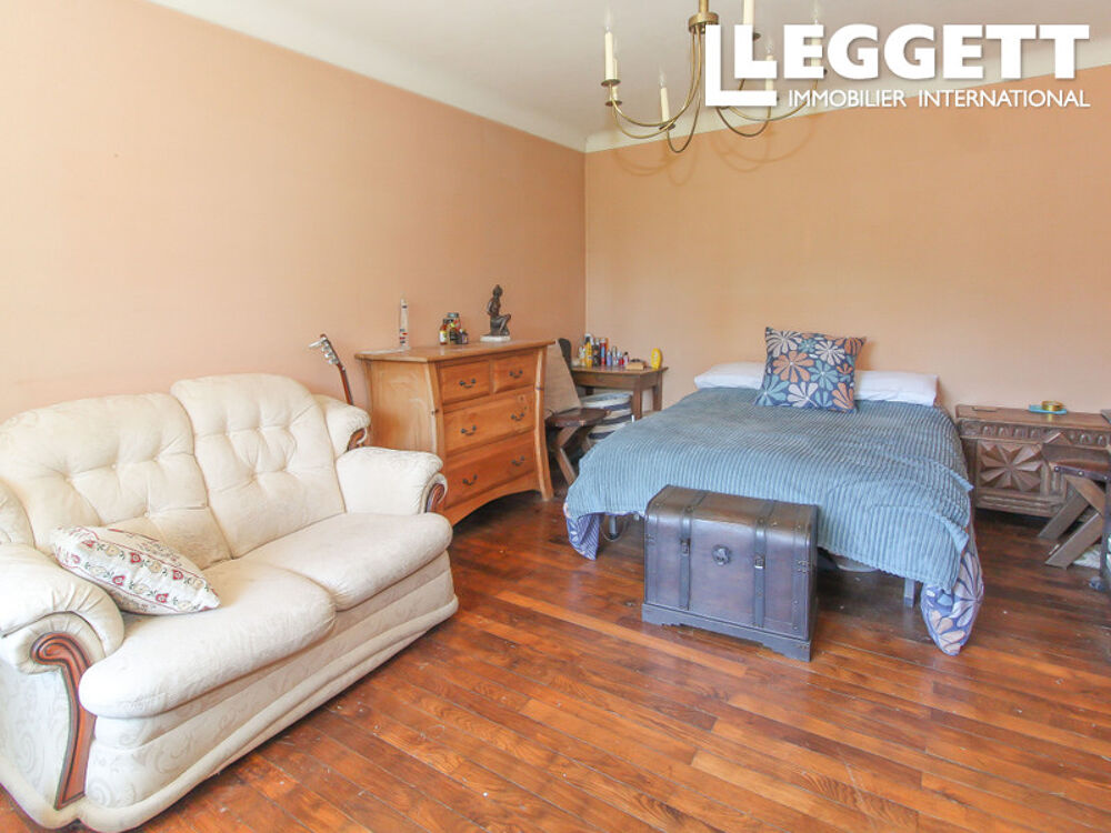 Vente Maison Charmante propriété de 4 chambres située au bord du canal, avec <br />dépendances et plus d'un hectare de terrain Moncoutant-sur-sÈvre