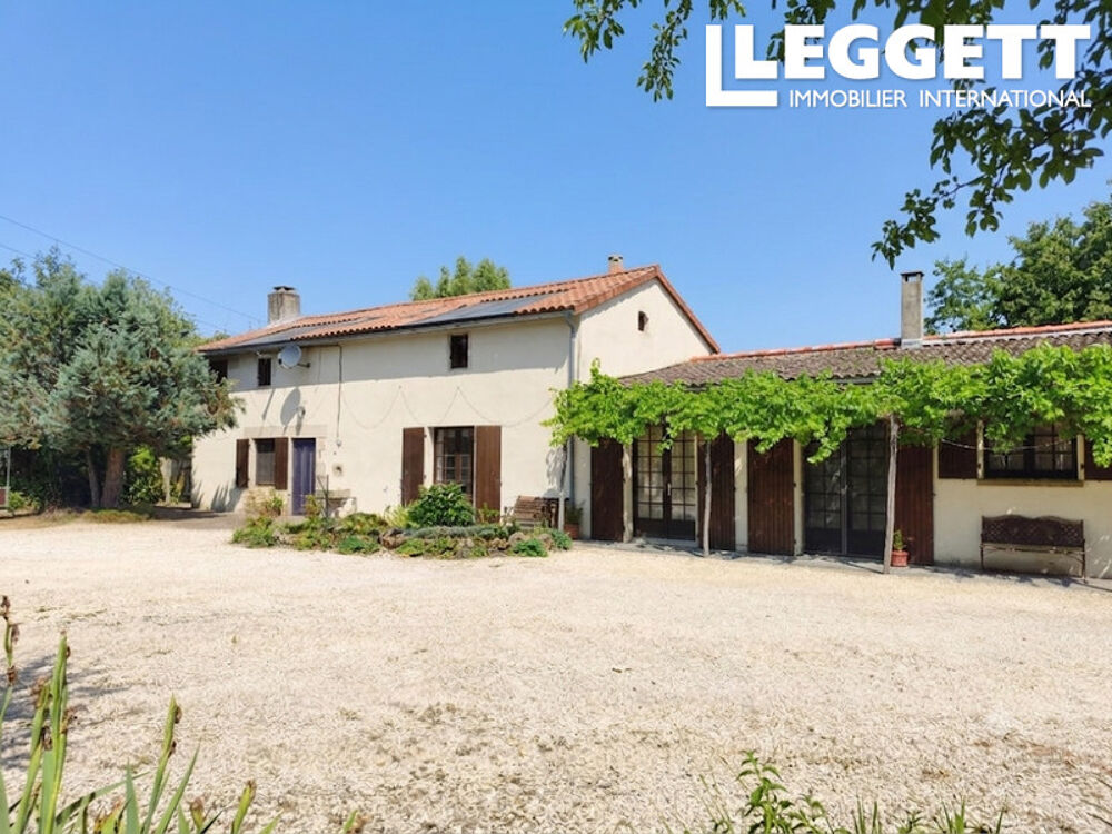 Vente Maison Propriété de caractère avec potentiel de gîte et piscine Blanzay