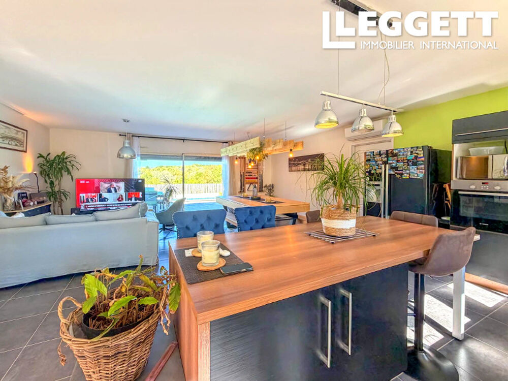 Vente Maison En périgord Noir, magnifique maison contemporaine de plain-pied avec piscine chauffée, jardin et DPE A Azerat