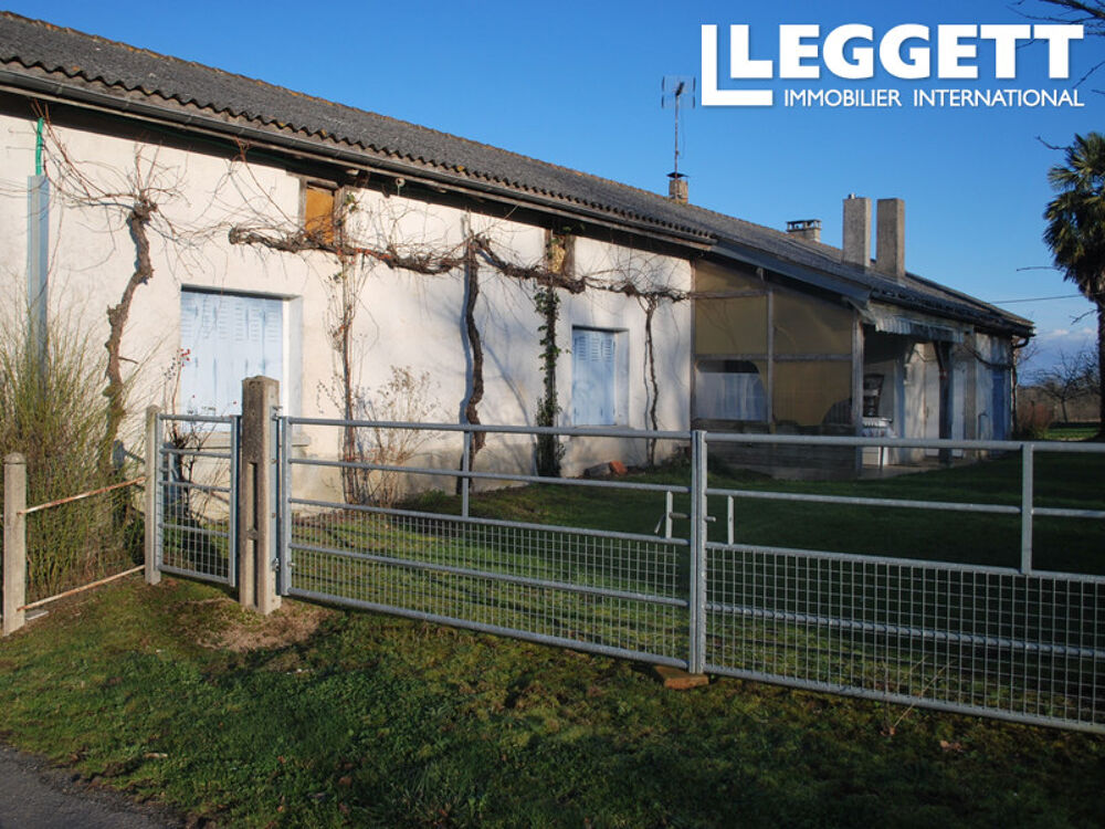 Vente Maison Ferme à rafraîchir avec dépendances sur 31ha de belles terres bordées par une rivière. Adriers