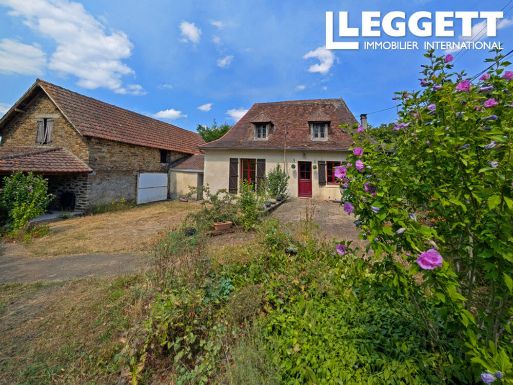 Une ferme de 4 chambres, deux granges et une maisonnette dans un hameau et proche d'un grand lac
