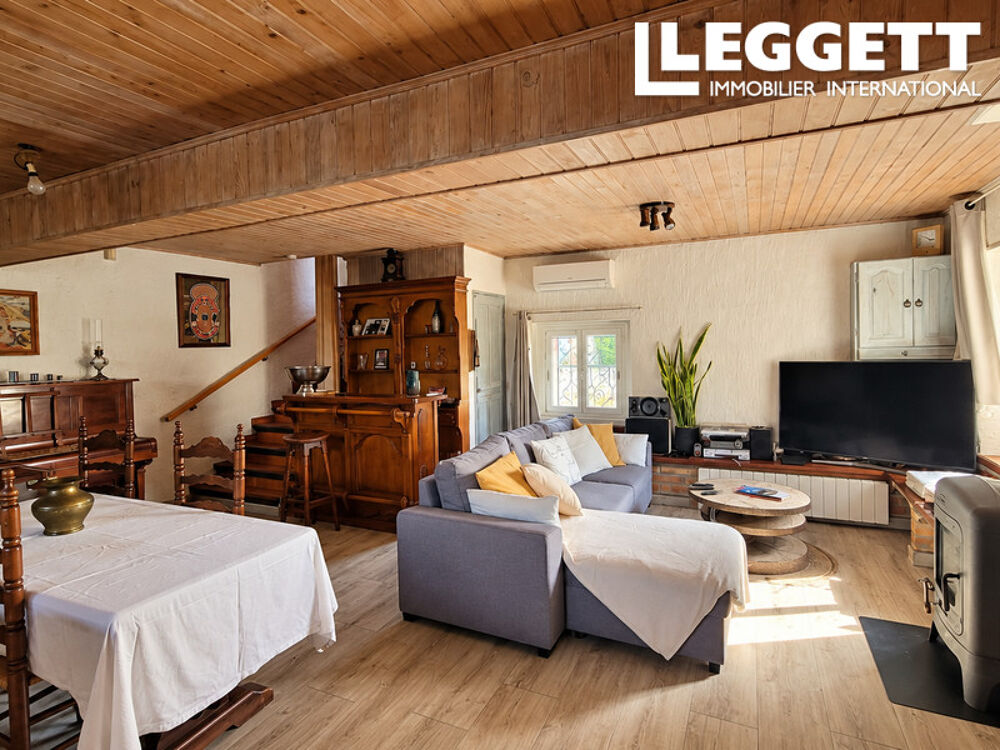 Vente Moulin Propriété de caractère 1610 rénovée, piscine, appartement indépendant, garage, plage à env. 5 km Villelongue-de-la-salanque