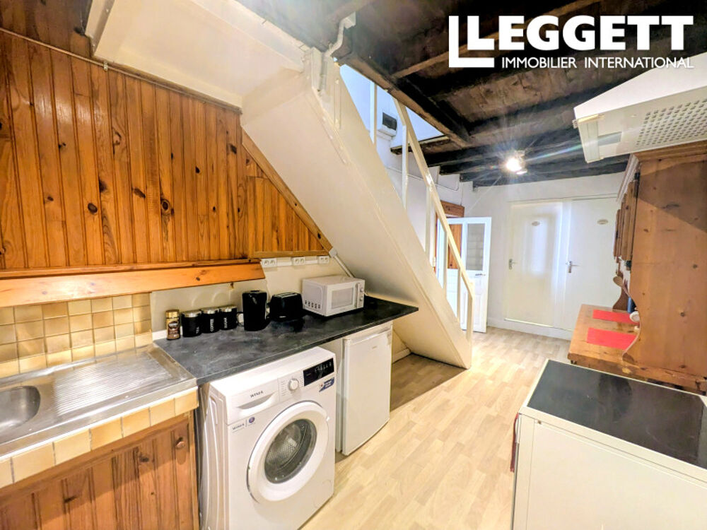 Maison de caractère de 3 chambres avec grange, grenier et beau potentiel à Verruyes