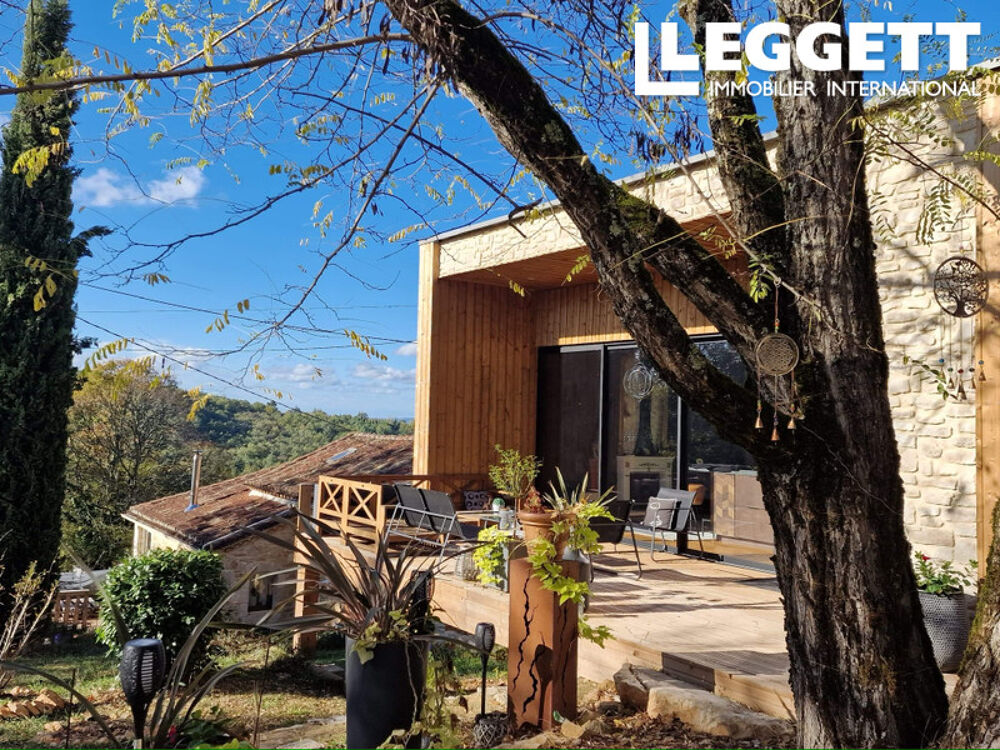 Vente Maison Authentique domaine de campagne avec trois maisons et mille façons de vivre Albas