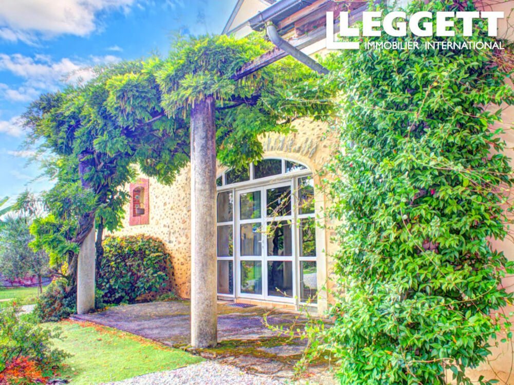 Vente Maison SUPERBE MAISON DE CAMPAGNE + 2 GÎTES + 3 B&B + ESPACE SPA + PISCINE + PARC 3HA + VUE PYRÉNÉES ÉPOUSTOUFLANTE! Pau