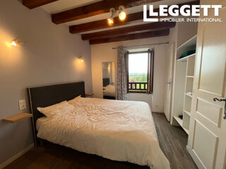  Maison  vendre 15 + pices 590 m