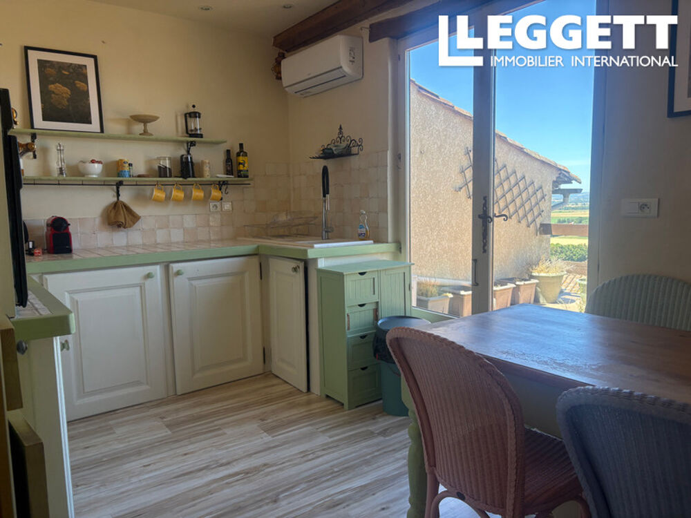 Vente Maison Villasavary - Maison de village atypique dotée de terrasses et d?un parking privé. Villasavary