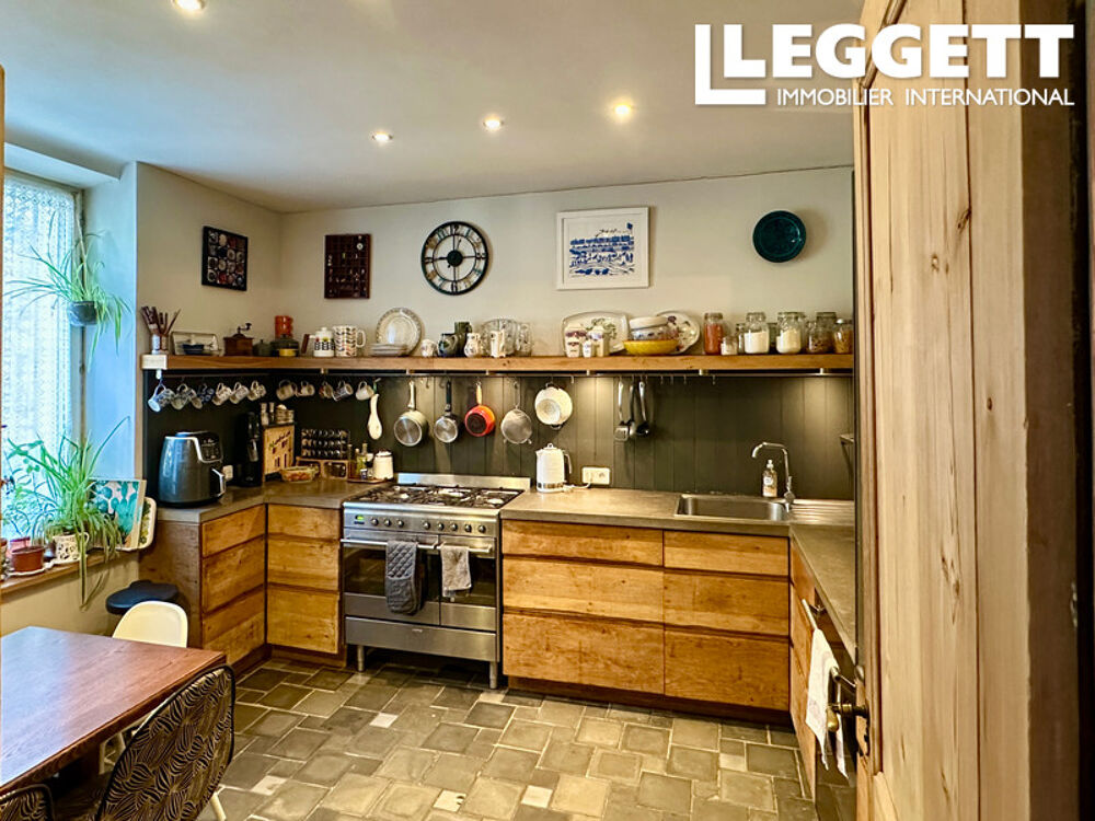 Vente Maison Grande maison de village de caractère avec gîte indépendant de 4 suites et vues dégagées Montouliers