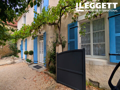   Maison de Maître du XVIIe/XVIIIe bien rénovée, avec cour et grange, dans un joli village Maison - 5 pièce(s) - 155 m²