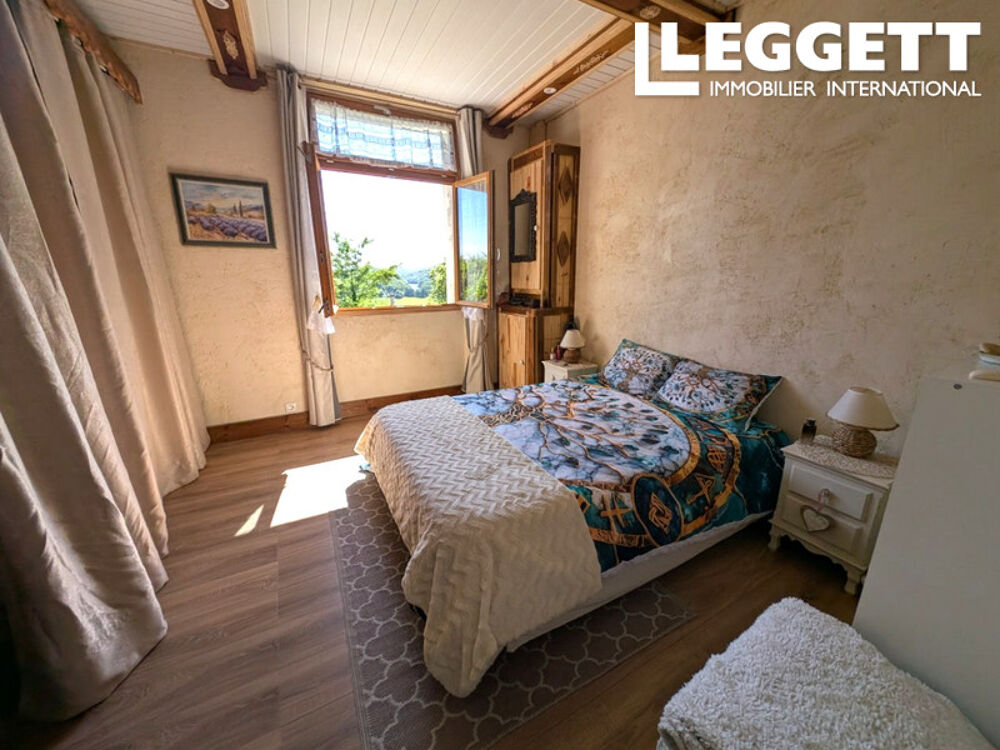 Vente Maison Ravissante maison rénovée récemment (2 chambres, véranda), beau jardin et vue splendide sur la vallée du Lot Capdenac