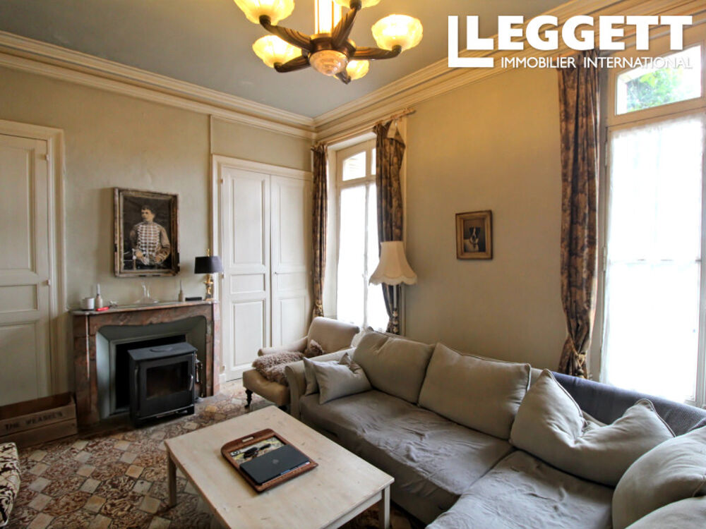 Maison de Maître de 5 chambres avec cour, garage et terrain non-attenant au bord de la rivière